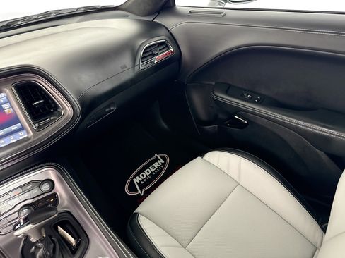 Used 2023 Dodge Challenger SRT Hellcat RWD image 33