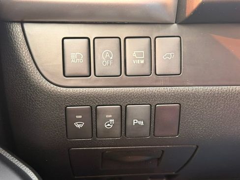 Used 2017 Toyota Highlander Limited Platinum AWD/4WD image 19