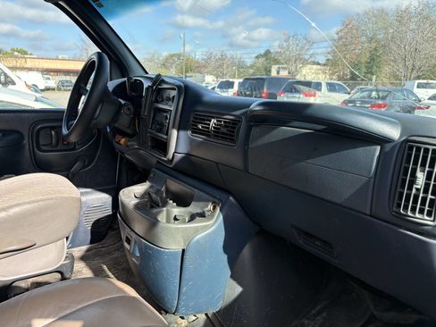 Used 2000 GMC Savana 2500 G2500 3dr Cargo Van image 12