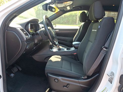 Used 2021 Jeep Grand Cherokee Freedom Edition AWD/4WD image 14
