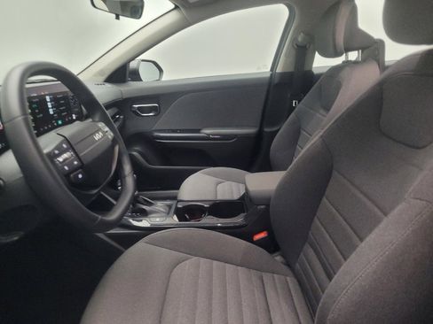 Used 2025 Kia K4 EX FWD image 17