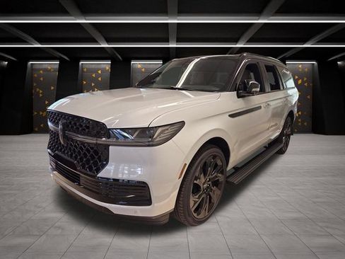 New 2026 Lincoln Navigator Black Label AWD/4WD image 6