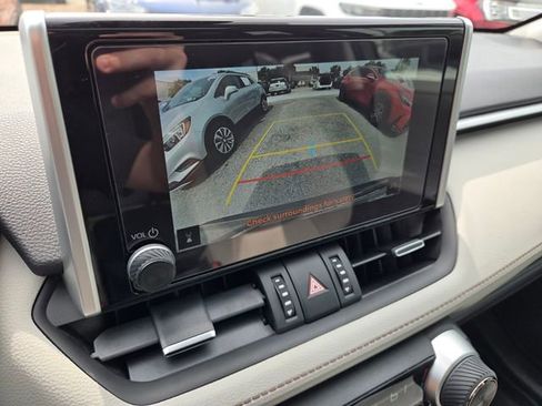 Used 2025 Toyota RAV4 XLE Premium FWD image 33