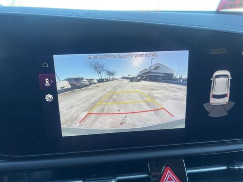 Certified 2023 Kia Niro EX image 51