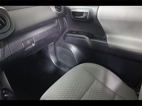 Used 2022 Toyota Tacoma SR5 image 13