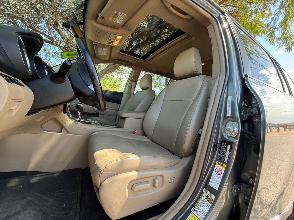 Used 2013 Toyota Highlander SE AWD/4WD image 9