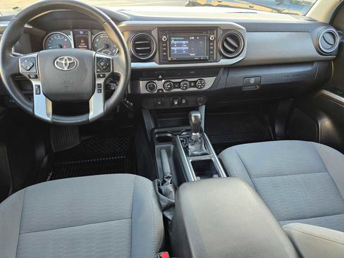 Used 2019 Toyota Tacoma SR5 image 18