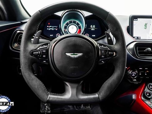 Used 2020 Aston Martin V8 Vantage Coupe image 18