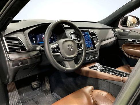 Certified 2023 Volvo XC90 B6 Ultimate w/ Lounge Package image 15