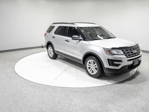 Used 2017 Ford Explorer 4WD image 29