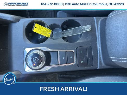 Used 2020 Ford Escape SE image 22