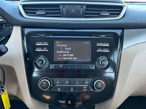 Used 2015 Nissan Rogue S AWD/4WD image 14
