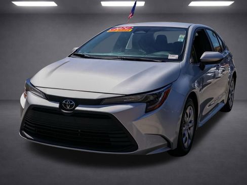 Used 2024 Toyota Corolla LE FWD image 8