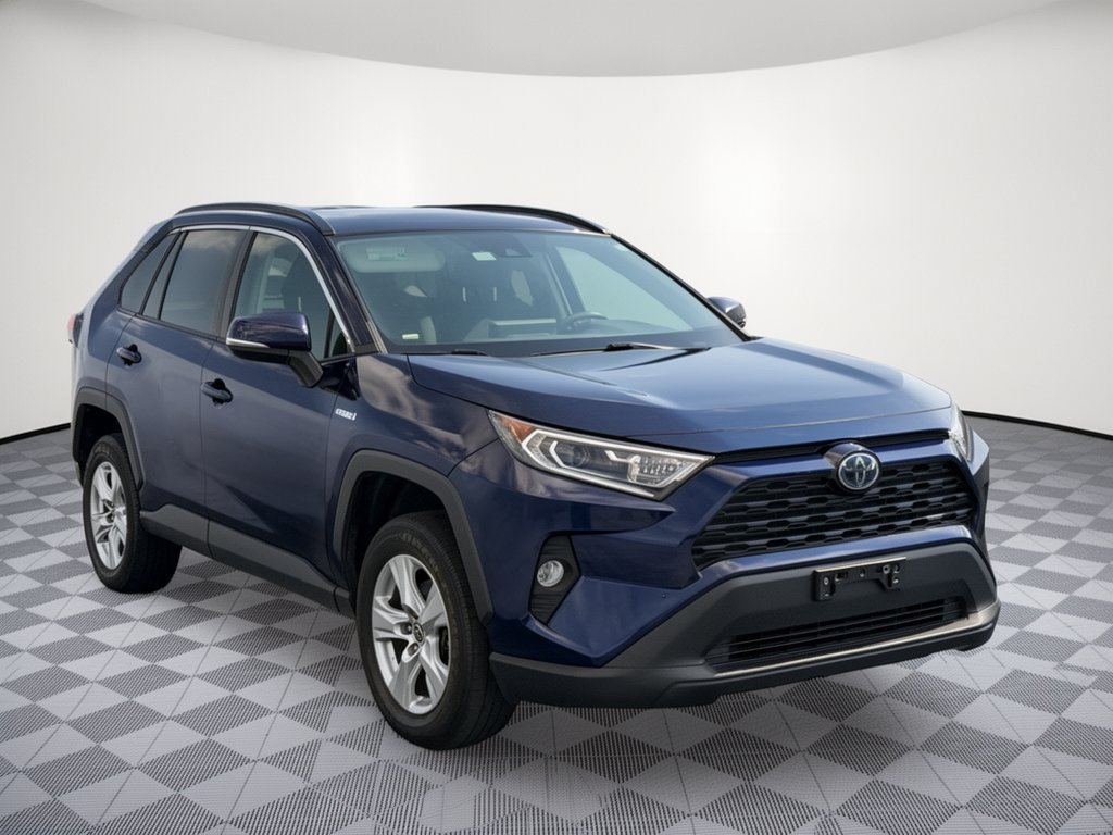 Used 2021 Toyota RAV4 XLE w/ Convenience Package AWD/4WD image 7