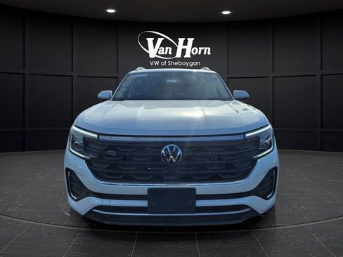 Used 2024 Volkswagen Atlas SEL Premium R-Line image 7