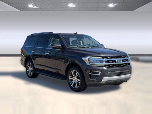 Used 2024 Ford Expedition Limited AWD/4WD image 7