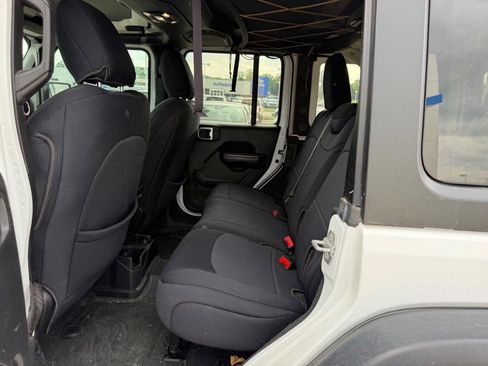 Used 2019 Jeep Wrangler Unlimited Rubicon AWD/4WD image 8