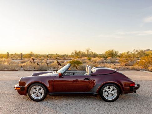 Used 1989 Porsche 911 Carrera RWD image 26