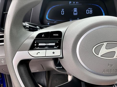 Used 2024 Hyundai Elantra SE image 22