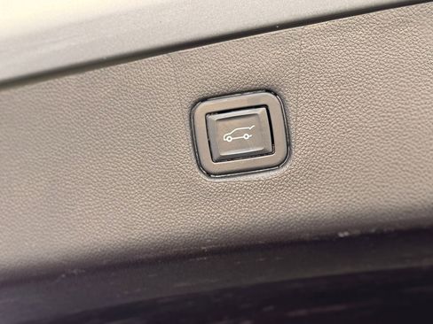 Used 2022 Chevrolet Blazer LT image 20