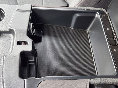 Used 2024 RAM 3500 Tradesman w/ Chrome Appearance Group image 23