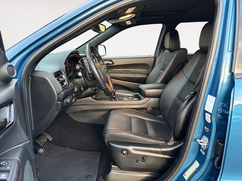 Used 2025 Dodge Durango GT AWD/4WD image 16
