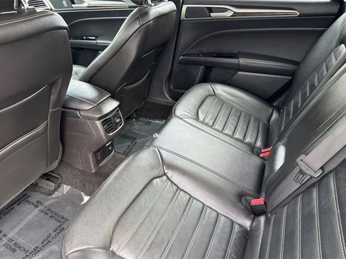 Used 2013 Ford Fusion Energi SE image 12