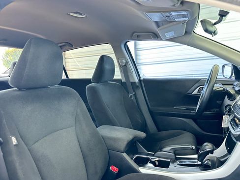 Used 2013 Honda Accord LX image 25