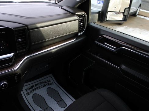 Used 2024 GMC Sierra 2500 SLE w/ SLE Convenience Package image 16