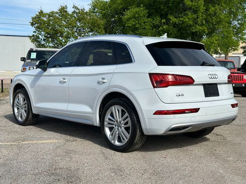 Used 2019 Audi Q5 2.0T Premium Plus w/ Premium Plus Package image 4
