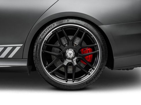 Used 2019 Mercedes-Benz E 63 AMG S image 27