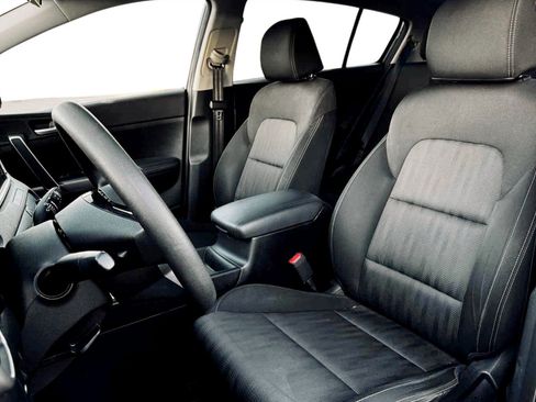 Used 2021 Kia Sportage LX image 17