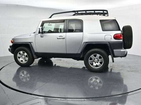 Used 2008 Toyota FJ Cruiser 4WD w/ Convenience Pkg image 4