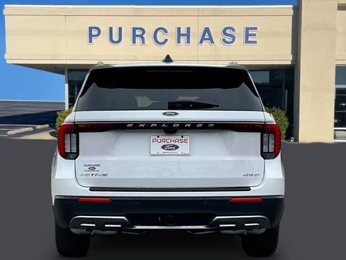New 2026 Ford Explorer Active w/ Active Comfort Package image 4