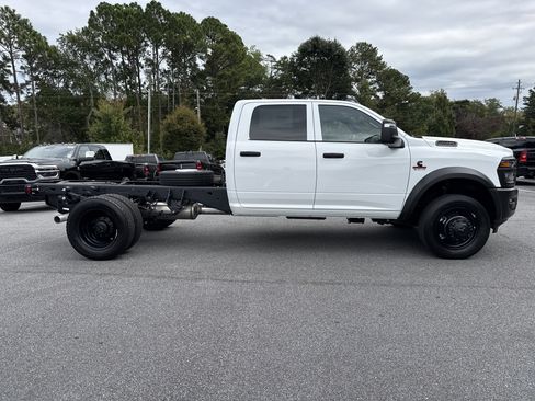 New 2026 RAM 4500 Tradesman image 9
