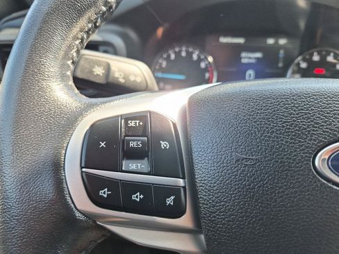 Used 2022 Ford Explorer XLT AWD/4WD image 19