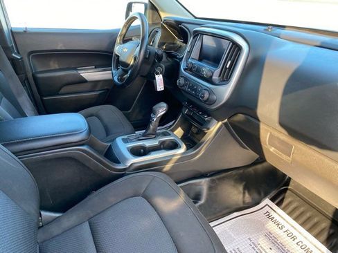 Used 2022 Chevrolet Colorado LT w/ Fleet Safety Package image 19