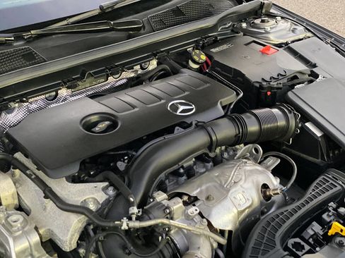 Used 2022 Mercedes-Benz A 220 4MATIC image 9