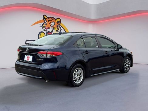 Used 2022 Toyota Corolla LE image 5