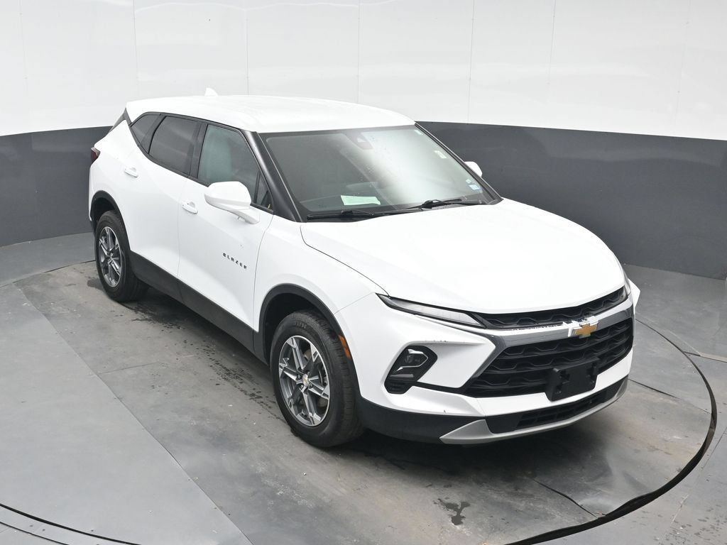 Used 2025 Chevrolet Blazer LT FWD image 24
