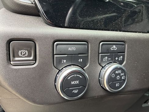 Used 2022 GMC Sierra 1500 Elevation AWD/4WD image 8