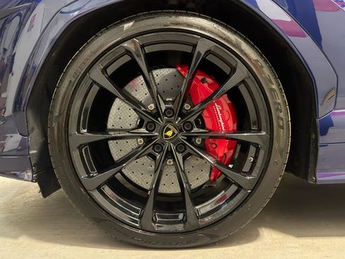 Used 2019 Lamborghini Urus image 11