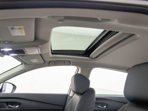 Certified 2025 Honda Accord EX-L image 17