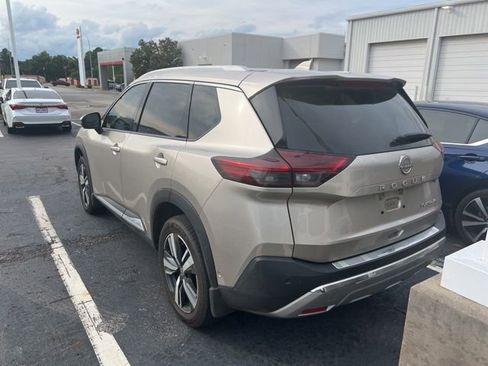 Used 2023 Nissan Rogue Platinum w/ Platinum Premium Package FWD image 11