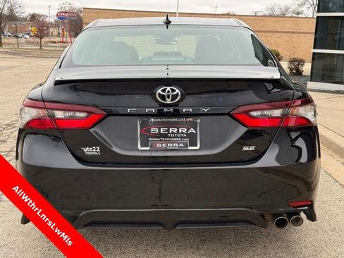 Used 2021 Toyota Camry SE image 5