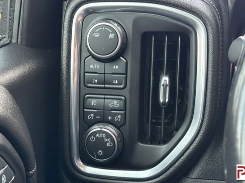 Used 2019 Chevrolet Silverado 1500 RST image 31