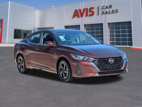 Used 2025 Nissan Sentra SV image 3