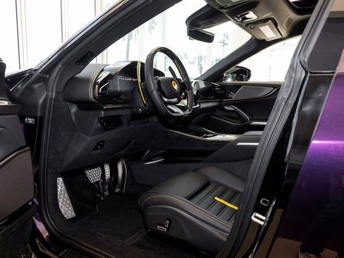 Used 2024 Ferrari Purosangue image 27