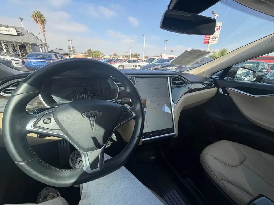 Used 2014 Tesla Model S 60 RWD image 5