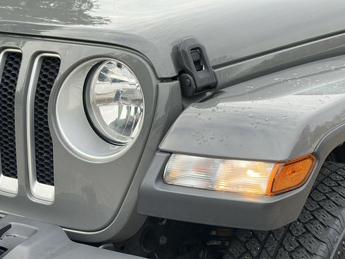 Used 2020 Jeep Wrangler Unlimited Sahara w/ Cold Weather Group image 4